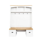 Meuble d'entrée de style ferme avec banc aspect grain de bois, patères et placards bas